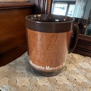 THERMO-SERV *Vintage* Plastic Monsanto Branded Coffee Mug *Brand New* Brown Tan